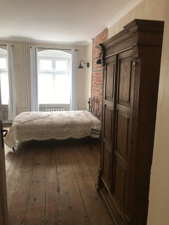 Апартаменты в Центр Вроцлава — 55 кв. м., спальни: 2, собственных ванных: 1 Экстерьер фото